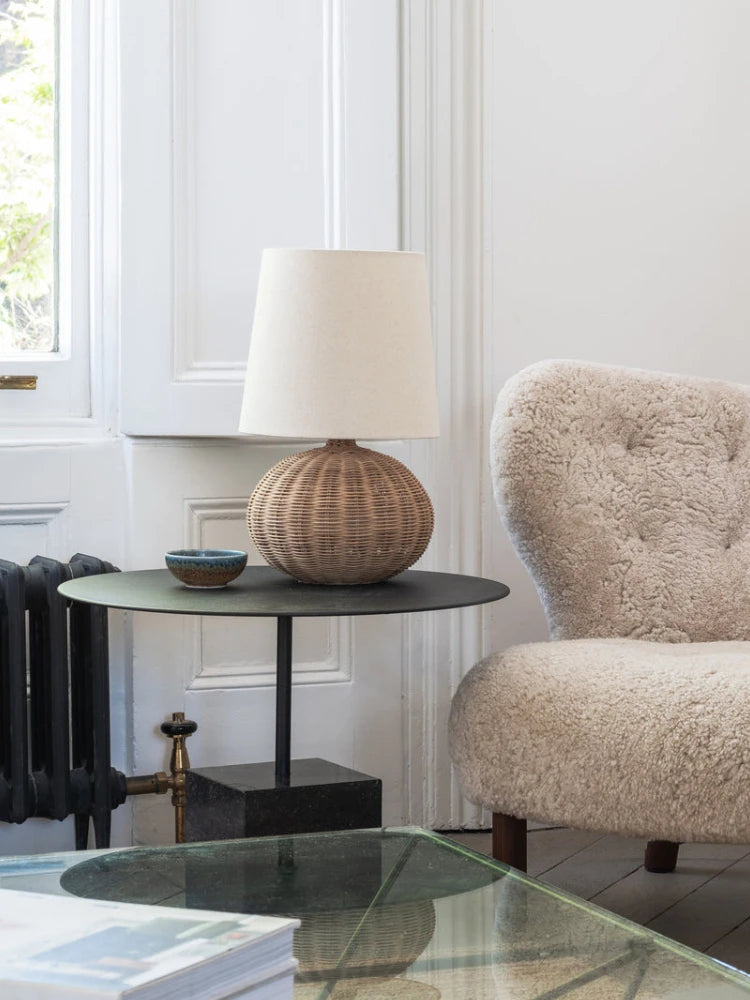 Japonês rattan lâmpada de mesa tecido abajur luzes led para sala estar decoração sofá quarto cabeceira noite suporte luminárias