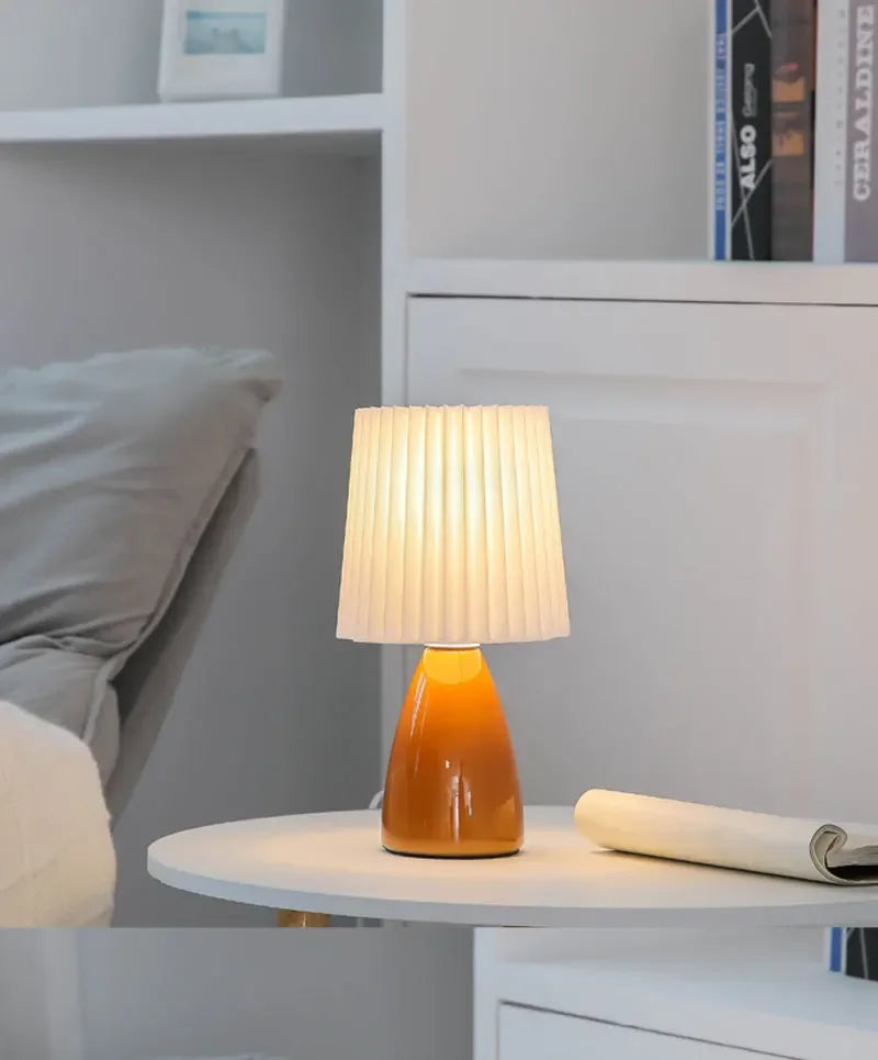 Milkshake-LED plissado abajur de cabeceira, cor quente, luz decorativa da noite, cerâmica iluminação interior, mesa sala, E27
