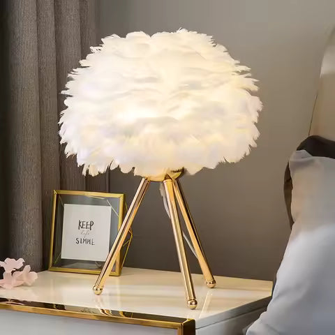 Luminária de Mesa com Penas Modernas LED