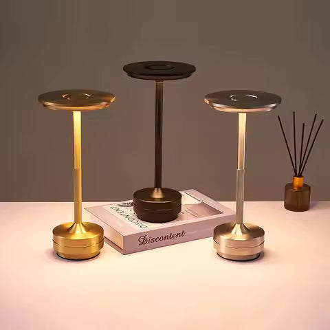Luminária de Mesa LED com Carregamento USB e Toque Sensível