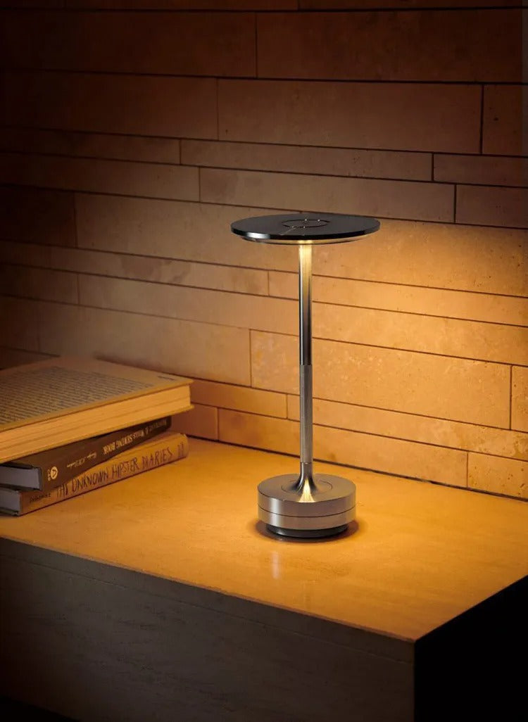 Luminária de Mesa LED com Carregamento USB e Toque Sensível