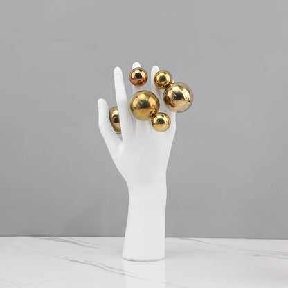 Escultura Decorativa Mãos com Esferas | Resina Dourada e Prata