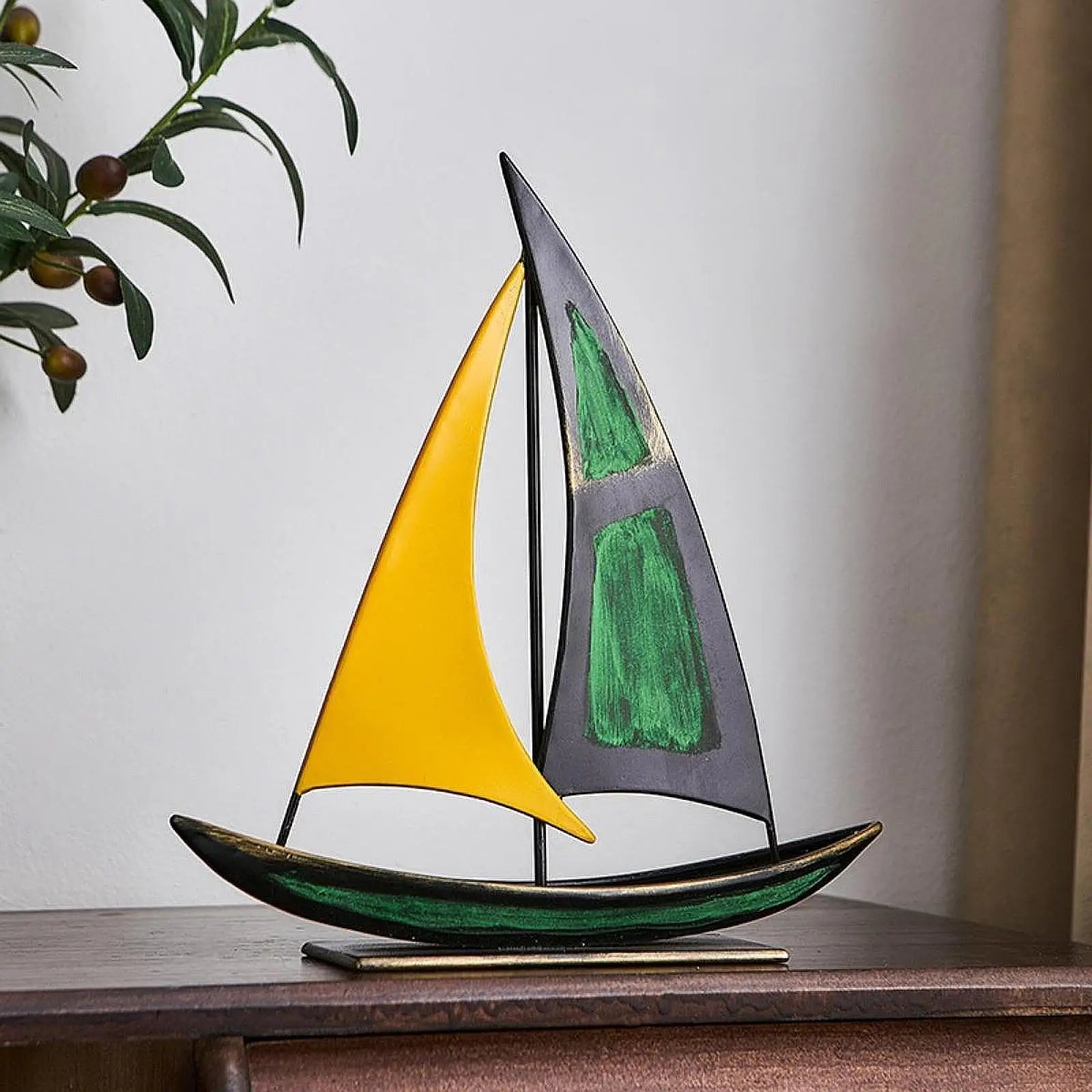 Ferro veleiro escultura desktop barco estátua estatueta coleção para escritório casa armário mesa peça central sala de estar decoração
