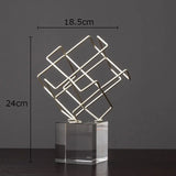 Estátua Geométrica de Metal