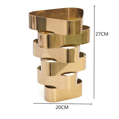 Vaso de Metal Irregular | Arte Moderna e Elegância
