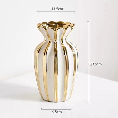 Vaso de cerâmica branco creme pintado em ouro retrô americano, sala de estar, mesa de centro, arranjo de flores, sensação sofisticada, água-bas