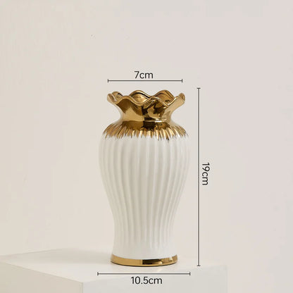 Vaso de Cerâmica Elegância Creme | Estilo Moderno com Detalhes Dourados