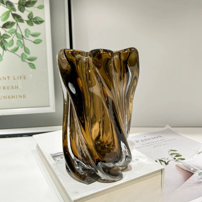 Café moderno vaso de vidro colorido, arranjo floral, decoração high-end, luxo, criativo, tábua espiral, luz, casa e escritório