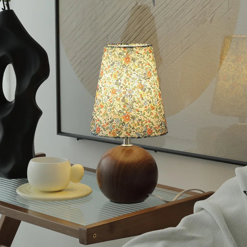 Francês retro floral estilo fresco lâmpada de mesa nordic retro quarto estudo sala leitura decoração candeeiro mesa pano cerâmica luzes led