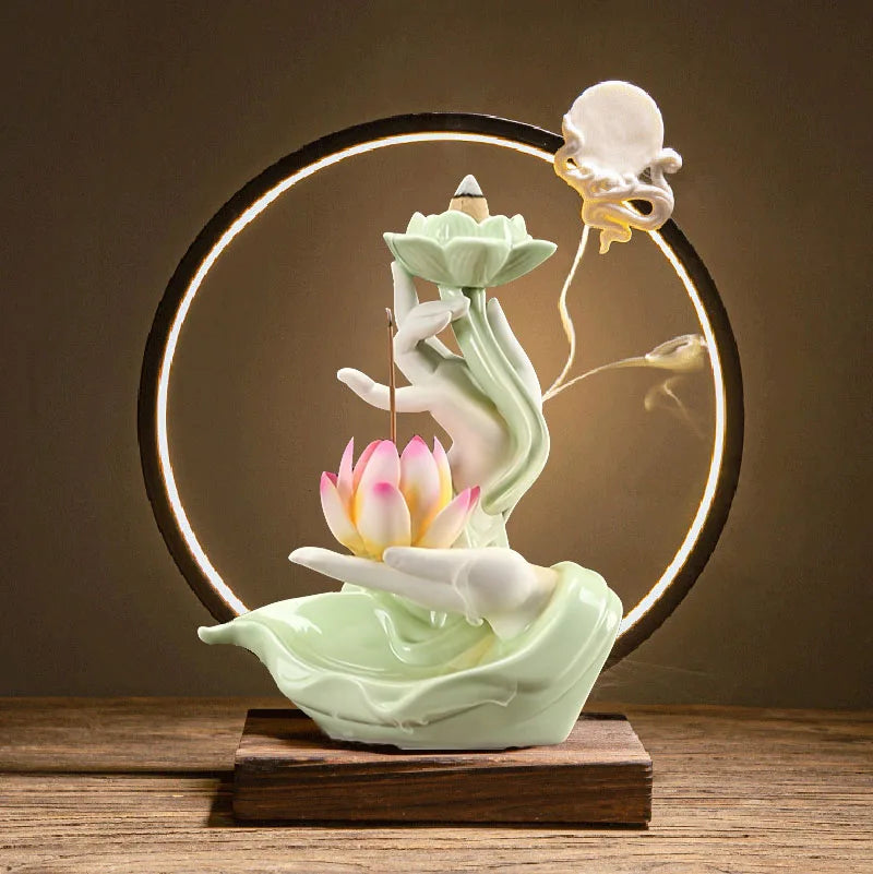 Suporte de queimador de incenso de refluxo LED de lótus de mão de Buda estilo chinês, difusor de fragrância de lótus artesanal puro para decoração de casa