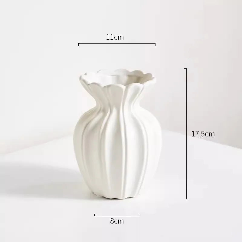 Vaso de cerâmica branco creme pintado em ouro retrô americano, sala de estar, mesa de centro, arranjo de flores, sensação sofisticada, água-bas