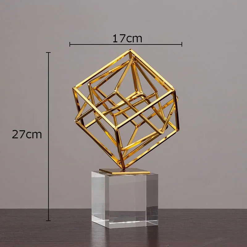Estátua Geométrica de Metal
